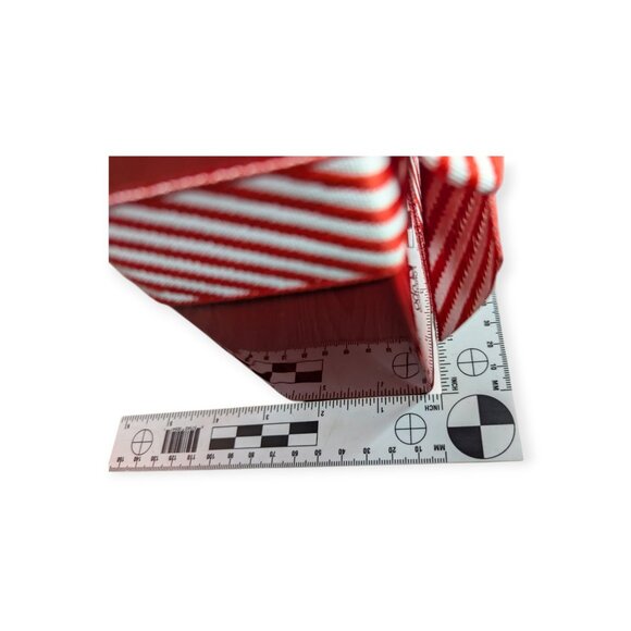 Christmas Presents Red & White Rectangle Ceramic Planters Set of 2 - Picture 10 of 12